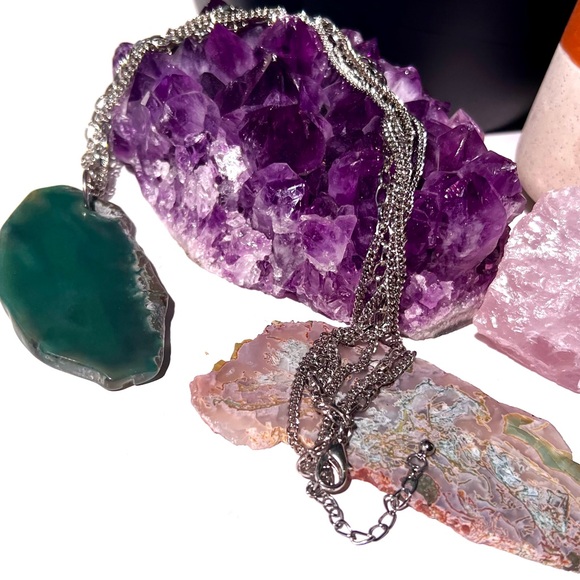 Genuine Green Agate Necklace - Picture 3 of 3